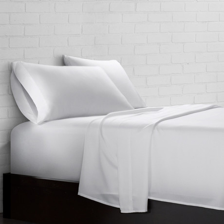 Super Soft Triple Brushed Allergy Free Microfiber 4-Piece Sheet Set // White (Twin)
