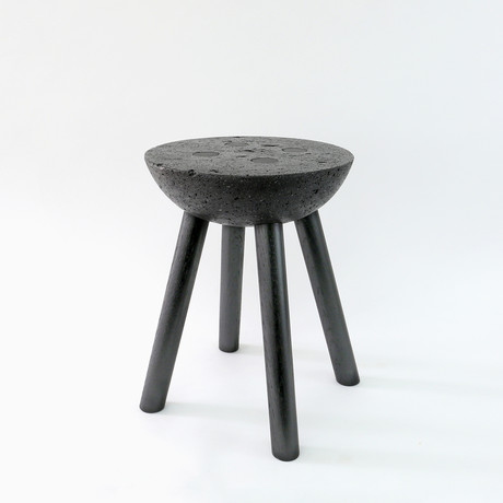 Basaltic Stool (Black)
