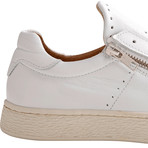 Women's G. Leoni Sneaker// White (Euro: 39)