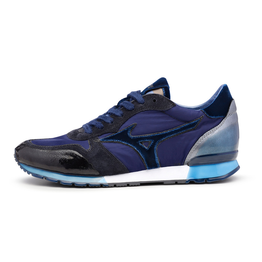 Mizuno - Fashionable Sport Sneakers - Touch of Modern