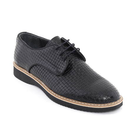 Damon Shoe // Black (Euro: 39)