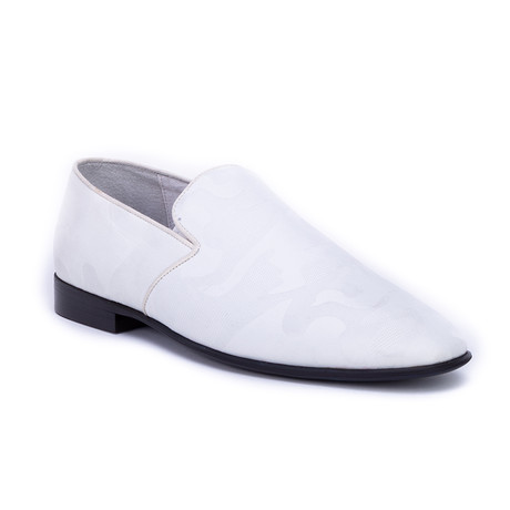 Blaine // White (US: 8)