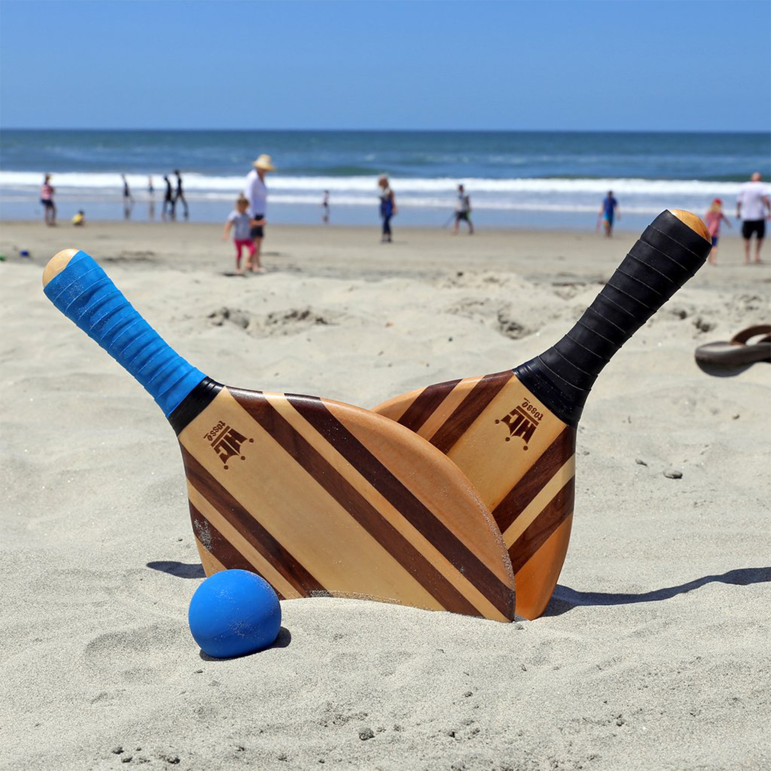 Beach paddle ball
