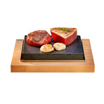 The SteakStones Sizzling Steak Plate // SafeHands Bundle