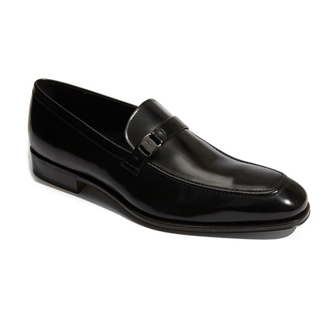 Salvatorre Ferragamo // Destin Loafers // Black (US: 6)