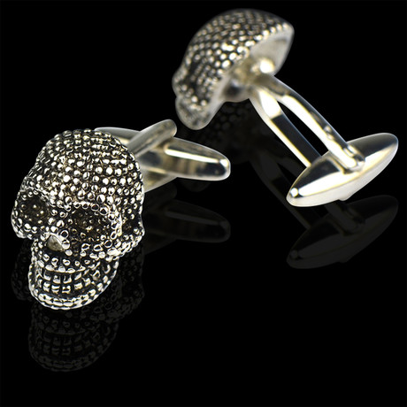 Cufflinks + Gift Box // Silver Skulls