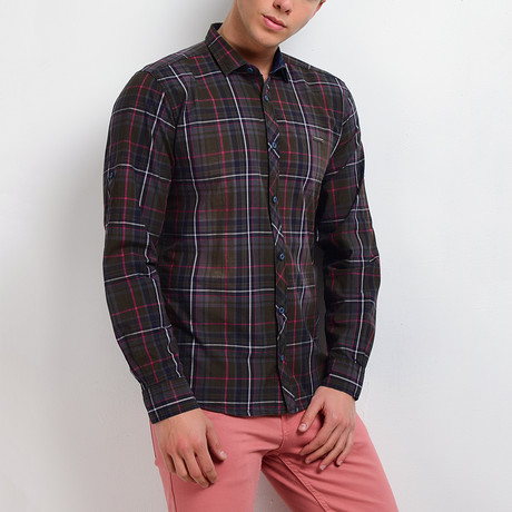 Plaid Long-Sleeve Button Down Shirt // Brown + Red (S)