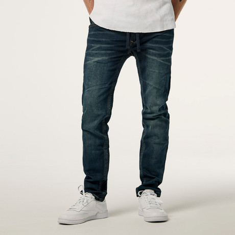 Duane Medium Rise Straight Jeans I // Indigo (29)