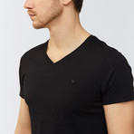 Solid V-Neck T-Shirt // Black (XL)