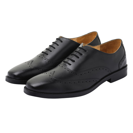 Wingtip Oxford // Black (US: 8)