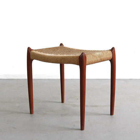 Foot Stool // Niels Møller