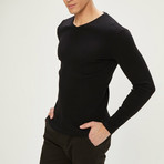 Long Sleeve V-Neck T-Shirt // Black (L)