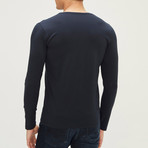 Long Sleeve V-Neck T-Shirt // Navy (L)