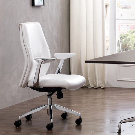 Adalynn Arm Office Chair // Black Leather + Chrome Plated Base (Black)