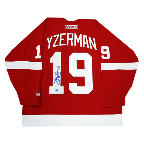 Steve Yzerman Signed Red Detroit Red Wings Jersey