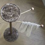 Toallero // Walnut + Eperador Marble