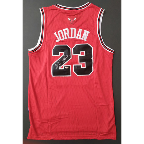 Michael Jordan // Bulls Jersey