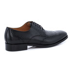 Colin Shoes // Black (US: 8.5)