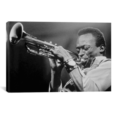 American jazz trumpeter Miles Davis playing trumpet, on November 3, 1969 // Rue Des Archives