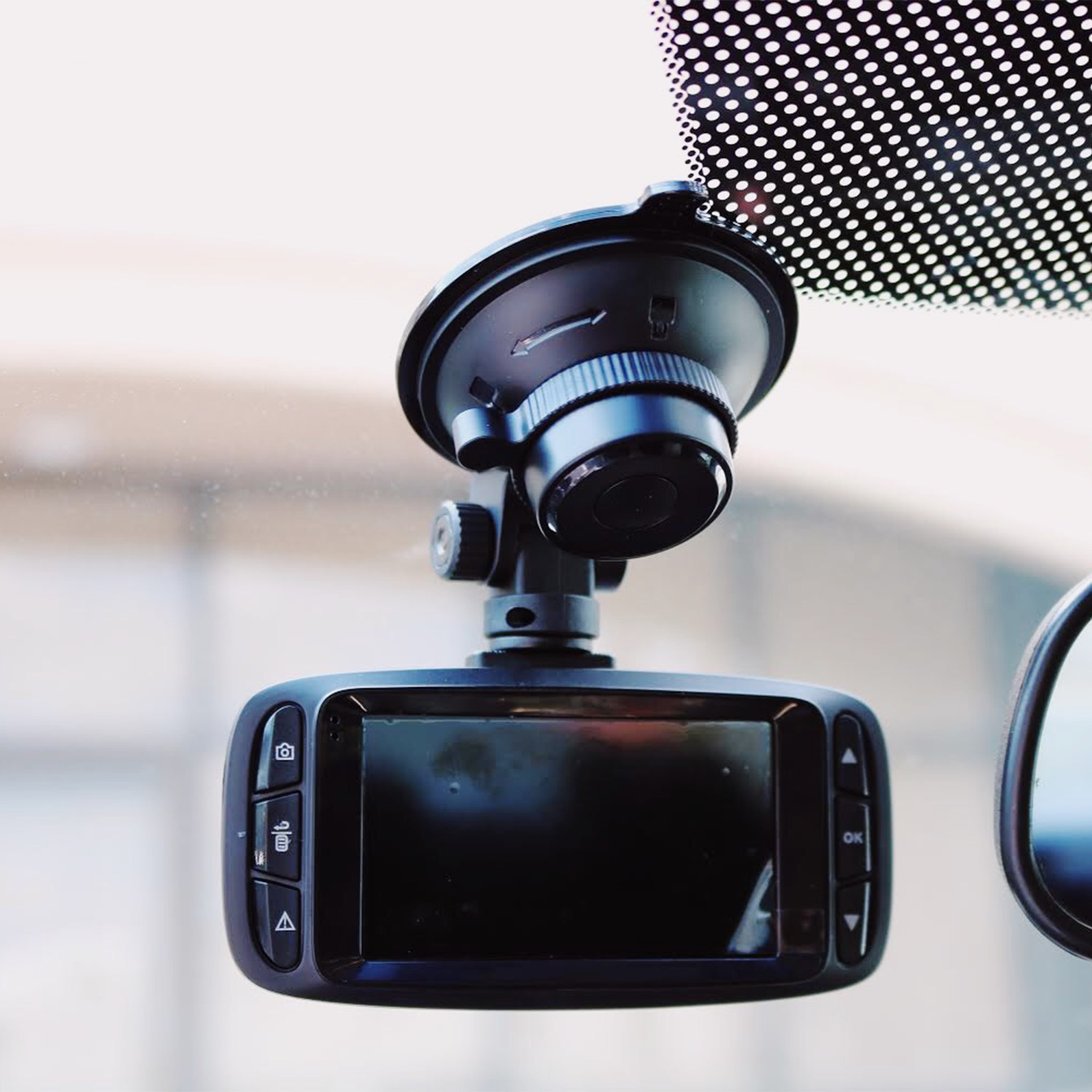 GoSafe S20G Dash Cam w/ Builtin GPS + Driving Safety Features Papago