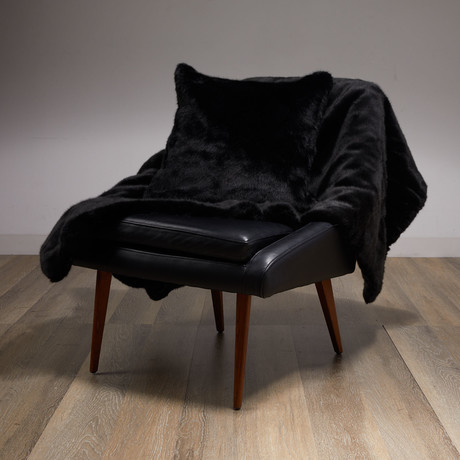 Mink Throw (Black)