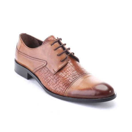 Bun // Walnut (Euro: 39)