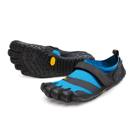 Women's // V-Aqua Shoes // Black (Euro: 36)