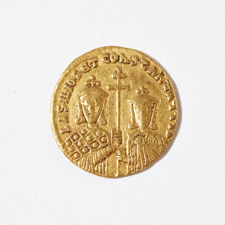 Byzantine Gold Coin Depicting Christ // Constantine, 867-886 AD