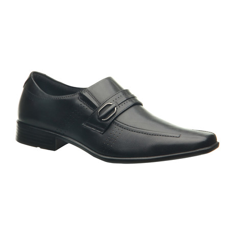Dress slip-on shoe // Black (US: 6.5)
