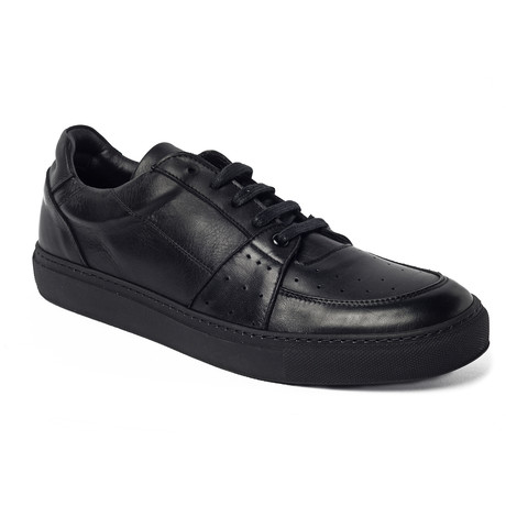 Winnebago Low Top Sneaker // Black (Euro: 40)