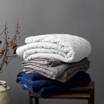 Christopher Knight Collection Stonewash Minidot Quilt Set // White (Twin/Twin XL)