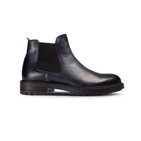 Joshua Boot // Navy Blue (Euro: 38)