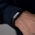 The Onyx // Micro USB // Medium