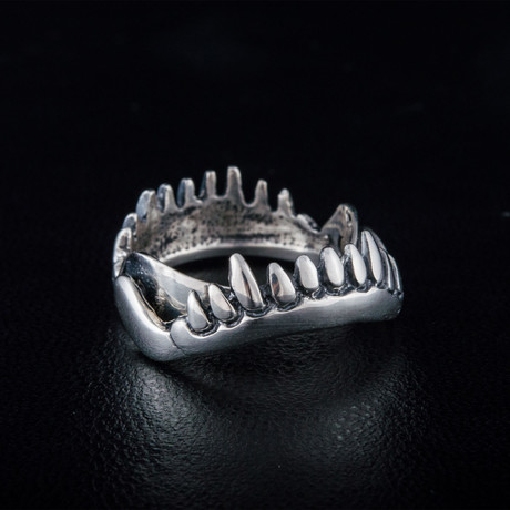 Jaws Ring // Silver (5)