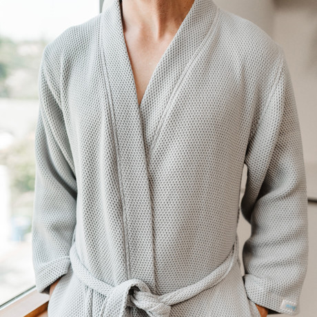 Reviv Robe // Gray (Small/Medium)