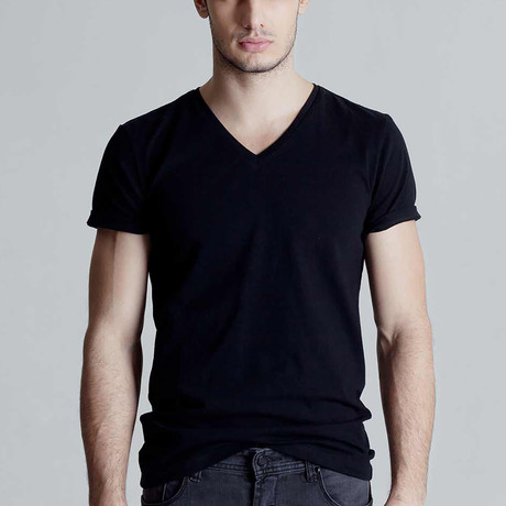 V Neck Slim Fit Tee // Black (XS)