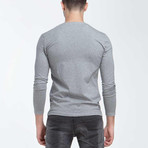 V-Neck Long Sleeve Tee // Grey (XL)