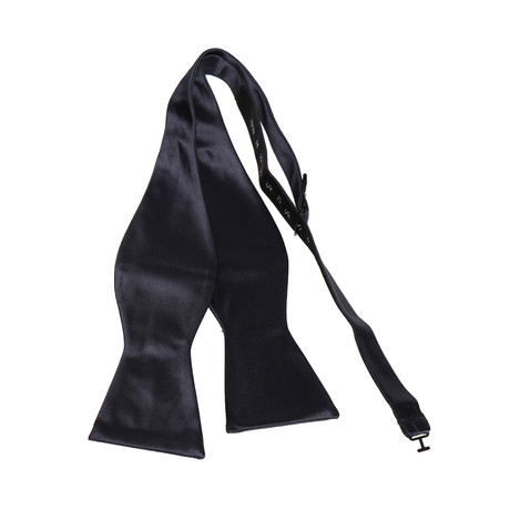 Self-Tie Bow Tie // Solid Black II
