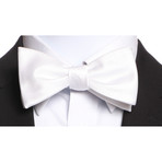 Self-Tie Bow Tie // White