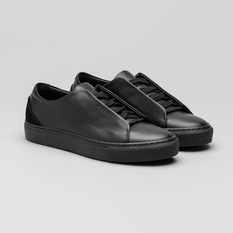 Minimal Low V10 Sneakers // Black (Euro: 45)