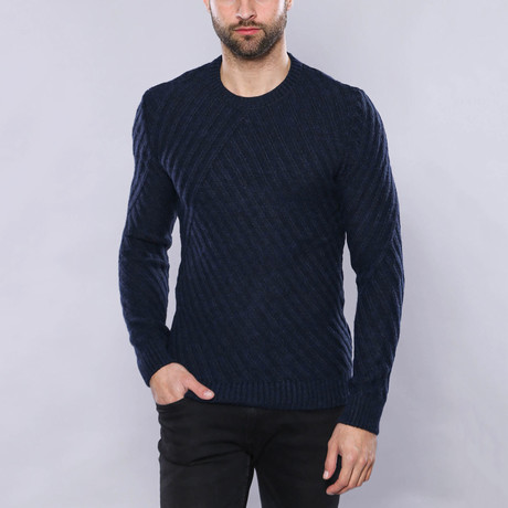 Jesse Slim Fit Circle Neck Knit Sweater // Navy (S)