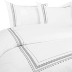 T300 Winsley Embroidered Duvet Set // Gray (Cal King)