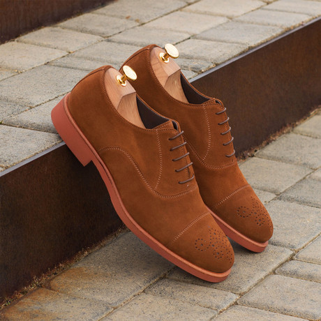 Oxford // Suede // Medium Brown (US: 5)