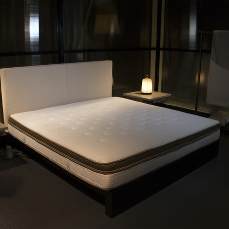 Lux King Mattress // 10" Profile (Soft)