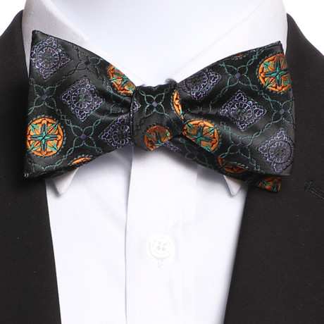 Self Bow Tie And Hanky Set // Green + Black