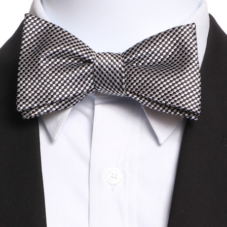 Self Bow Tie And Hanky Set // Black + Silver