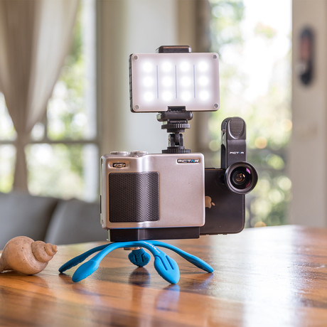 Home Studio Pro Kit // 2-in-1 Lens + Tripod + Smart Light + Smart Pro Grip