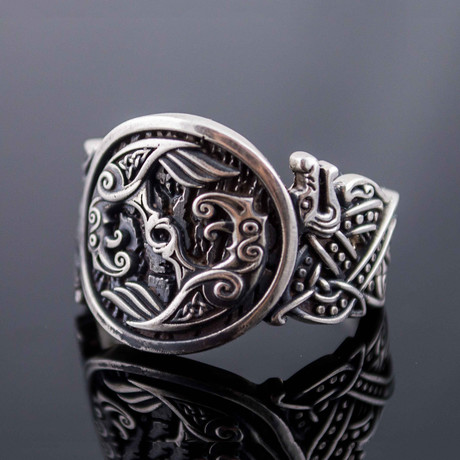 Odin Raven Ring with Wolf Ornament // Silver (7)