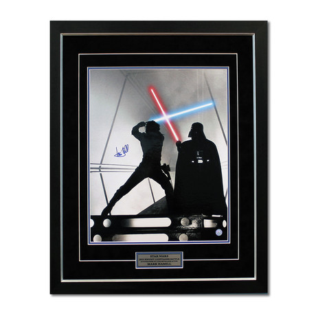 Mark Hamill Autographed Luke Skywalker Jedi Battle Star Wars // Premium Frame