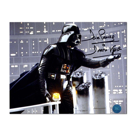 David Prowse Autographed Darth Vader Star Wars // Photo